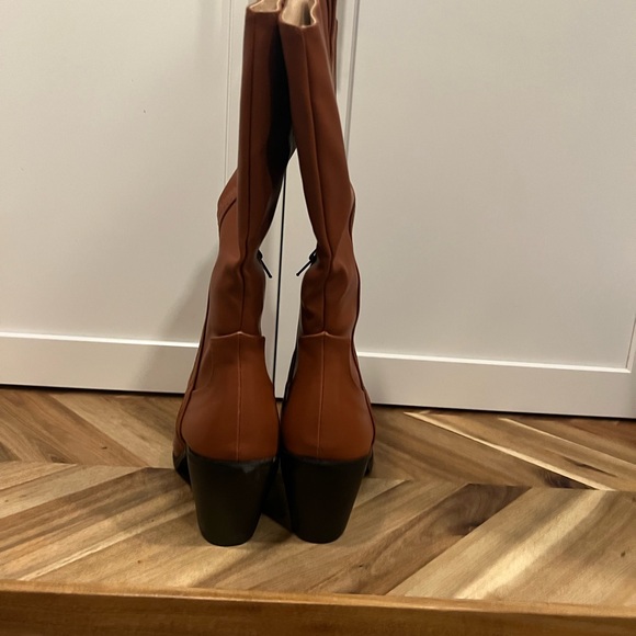 NIB Chase and Chloe 8.5 almond toe boots in brown - Picture 7 of 8